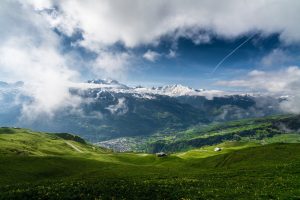 découvrez des aventures en plein air inoubliables à travers des paysages époustouflants. que vous soyez passionné de randonnée, d'escalade, ou de sports nautiques, trouvez l'inspiration pour votre prochaine escapade en pleine nature.