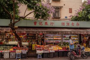 découvrez l'authenticité des marchés locaux, des trésors culinaires aux produits artisanaux. plongez dans une expérience unique où les saveurs, les couleurs et l'ambiance vibrante des produits du terroir vous attendent.