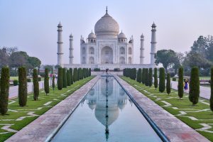 découvrez l'essence des voyages culturels en explorant des traditions, des patrimoines et des coutumes uniques à travers le monde. vivez des expériences enrichissantes qui éveillent vos sens et vous connectent aux diversités culturelles.