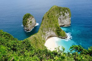 découvrez l'île envoûtante de bali, où plages de rêve, culture vibrante et paysages époustouflants s'entrelacent. plongez dans l'aventure, entre temples majestueux et rizières vertigineuses, et laissez-vous séduire par l'hospitalité balinaise.