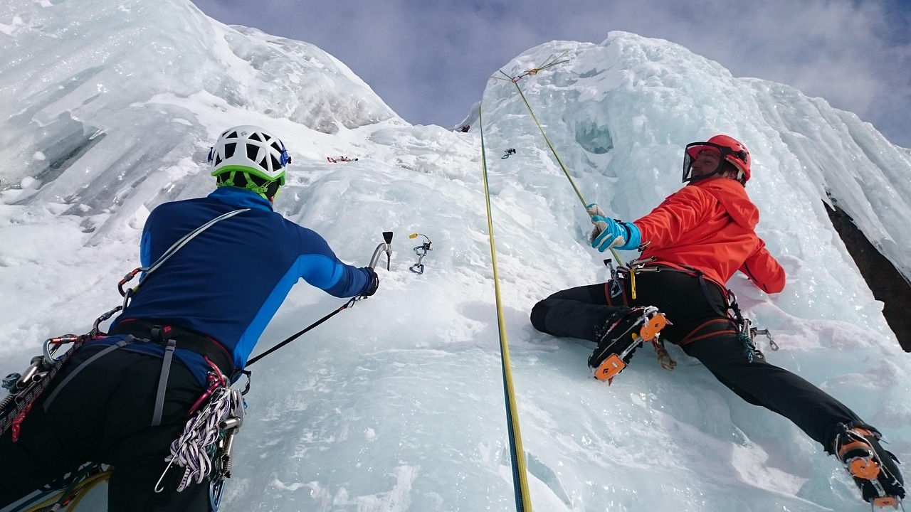 découvrez les meilleurs sites d'escalade à travers le monde. que vous soyez débutant ou grimpeur expérimenté, explorez des paysages à couper le souffle et des défis adaptés à tous les niveaux.