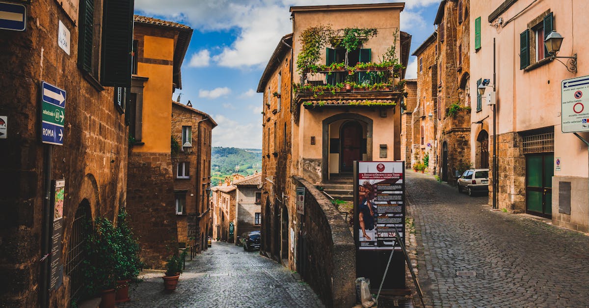 découvrez les routes du patrimoine, un voyage à travers l'histoire et la culture. explorez des paysages emblématiques, des sites historiques et des trésors cachés tout en profitant de l'héritage unique des régions françaises. une aventure inoubliable vous attend!